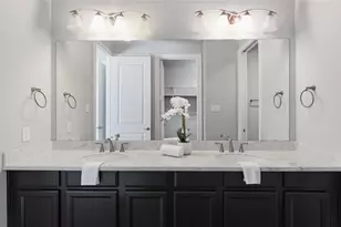 12215 Forest Villas Ln, Conroe, TX 77304 - Photo 17