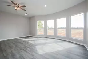12328 N Chestnut Hls Dr, Conroe, TX 77303 - Photo 17
