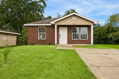 2617 29th Avenue N, Texas City, TX 77590 - Photo 1