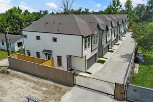 2410 Vaughn St, Houston, TX 77093 - Photo 33