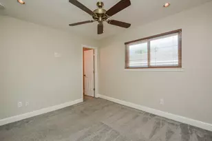 13859 Hollowgreen Dr, Houston, TX 77082 - Photo 25