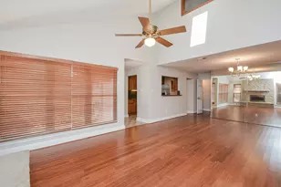 13859 Hollowgreen Dr, Houston, TX 77082 - Photo 9