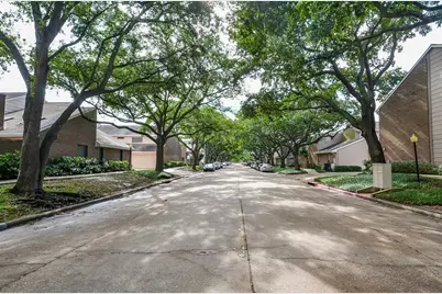 13859 Hollowgreen Drive, Houston, TX 77082 - Photo 35