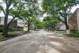 13859 Hollowgreen Dr, Houston, TX 77082 - Photo 35