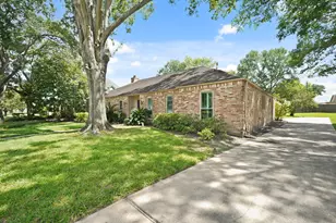 3103 Fairway Dr, Sugar Land, TX 77478 - Photo 27