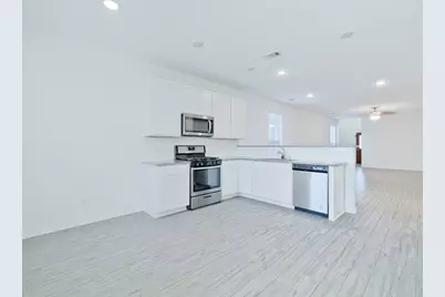 10711 Catclaw Court, Tomball, TX 77375 - Photo 7