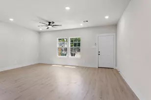 1101 Wooding St, Houston, TX 77011 - Photo 3