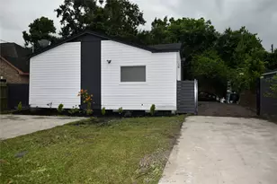 9401 Heatherside St, Houston, TX 77016 - Photo 3