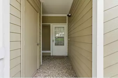 144 April Point Drive S, Conroe, TX 77356 - Photo 3