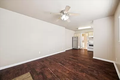 1225 W 25th Street #9, Houston, TX 77008 - Photo 3