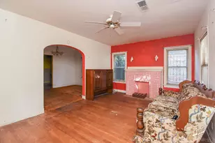 2827 Robertson St, Houston, TX 77009 - Photo 9