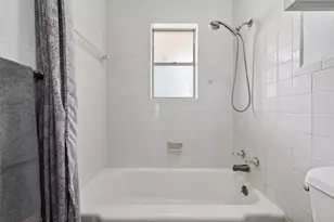 7600 Burgoyne Rd, Houston, TX 77063 - Photo 17