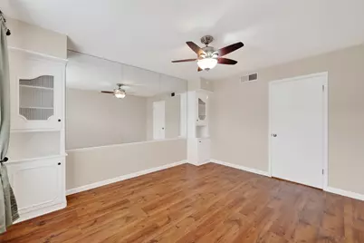 7600 Burgoyne Road #121, Houston, TX 77063 - Photo 21