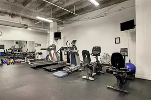 914 Main St, Houston, TX 77002 - Photo 21