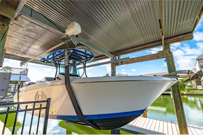 1331 Coral Way, Tiki Island, TX 77554 - Photo 41