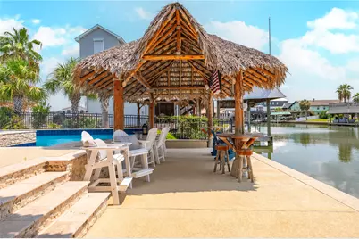 1331 Coral Way, Tiki Island, TX 77554 - Photo 5