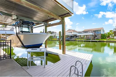 1331 Coral Way, Tiki Island, TX 77554 - Photo 39