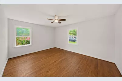 5506 Creekbend Drive, Houston, TX 77096 - Photo 15