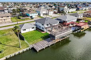 557 Pompano St, Bayou Vista, TX 77563 - Photo 5