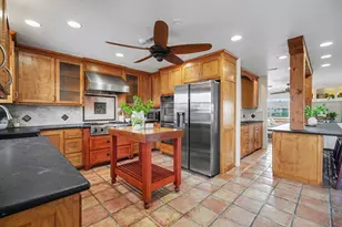 557 Pompano St, Bayou Vista, TX 77563 - Photo 13