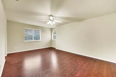 2754 Red Oak Drive, Grand Prairie, TX 75052 - Photo 35