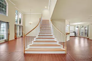 2754 Red Oak Dr, Grand Prairie, TX 75052 - Photo 9