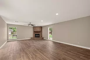 15915 Dunmoor Dr, Houston, TX 77059 - Photo 5