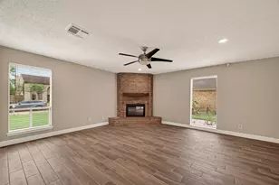 15915 Dunmoor Dr, Houston, TX 77059 - Photo 7