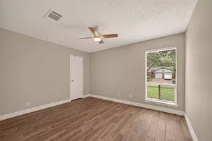 15915 Dunmoor Dr, Houston, TX 77059 - Photo 19