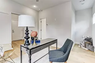 1115 15th 1/2 St, Houston, TX 77008 - Photo 5