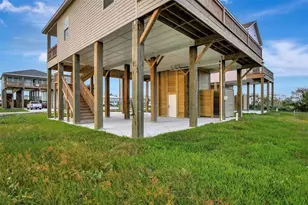 120 Jewel Dr, Crystal Beach, TX 77650 - Photo 5