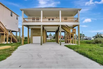120 Jewel Drive, Crystal Beach, TX 77650 - Photo 1