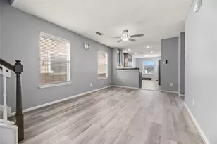 10902 Tobar Falls Cir, Houston, TX 77064 - Photo 7