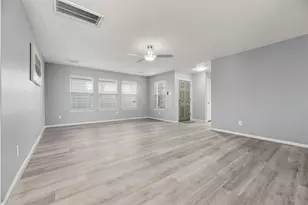 10902 Tobar Falls Cir, Houston, TX 77064 - Photo 5