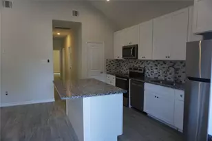 9773 Blackgum St, Willis, TX 77318 - Photo 3