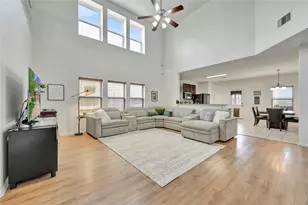 3012 Cambridge Meadows Ln, Dickinson, TX 77539 - Photo 9