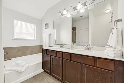 1933 Howth Avenue, Houston, TX 77051 - Photo 13