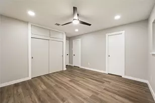 320 Burnett Dr, Baytown, TX 77520 - Photo 15