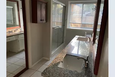 3002 Avanti Court, Pearland, TX 77584 - Photo 9