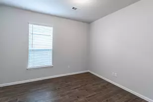 2730 Ruby Laurel Dr, Iowa Colony, TX 77583 - Photo 5
