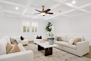 317 Avenue of Oaks St, Houston, TX 77009 - Photo 11