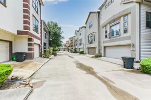 1130 Hempstead Villa Ln, Houston, TX 77008 - Photo 3