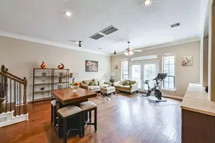 1130 Hempstead Villa Ln, Houston, TX 77008 - Photo 9