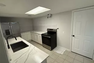 7 Sun Meadow Blvd, Friendswood, TX 77546 - Photo 5