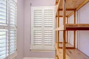 1919 W McKinney St, Houston, TX 77019 - Photo 9