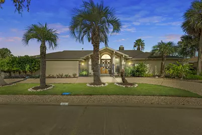 62 Colony Park Circle, Galveston, TX 77551 - Photo 1
