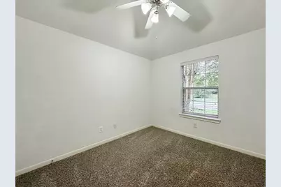 73 E Montfair Boulevard, The Woodlands, TX 77382 - Photo 11