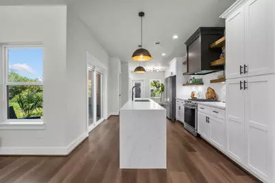 125 4th Street, San Leon, TX 77539 - Photo 13