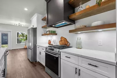 125 4th Street, San Leon, TX 77539 - Photo 11