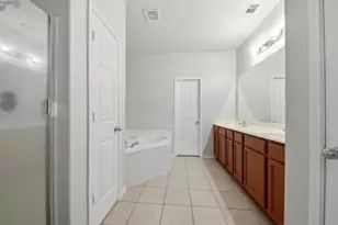 10220 Red Fern Ct, Conroe, TX 77385 - Photo 15